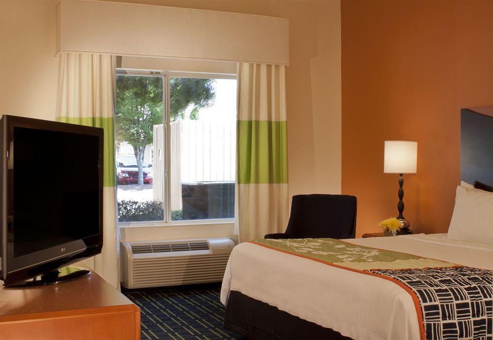 Fairfield Inn & Suites By Marriott Atlanta Kennesaw Exterior foto